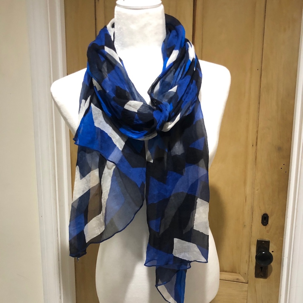 Lightweight Scarf - Picture 6 of 7